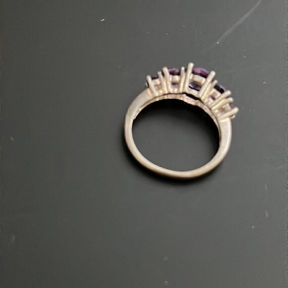 Amethyst Sterling 9.25 Vintage 5 Stone Ring Beautiful Round Cut - Picture 4 of 8